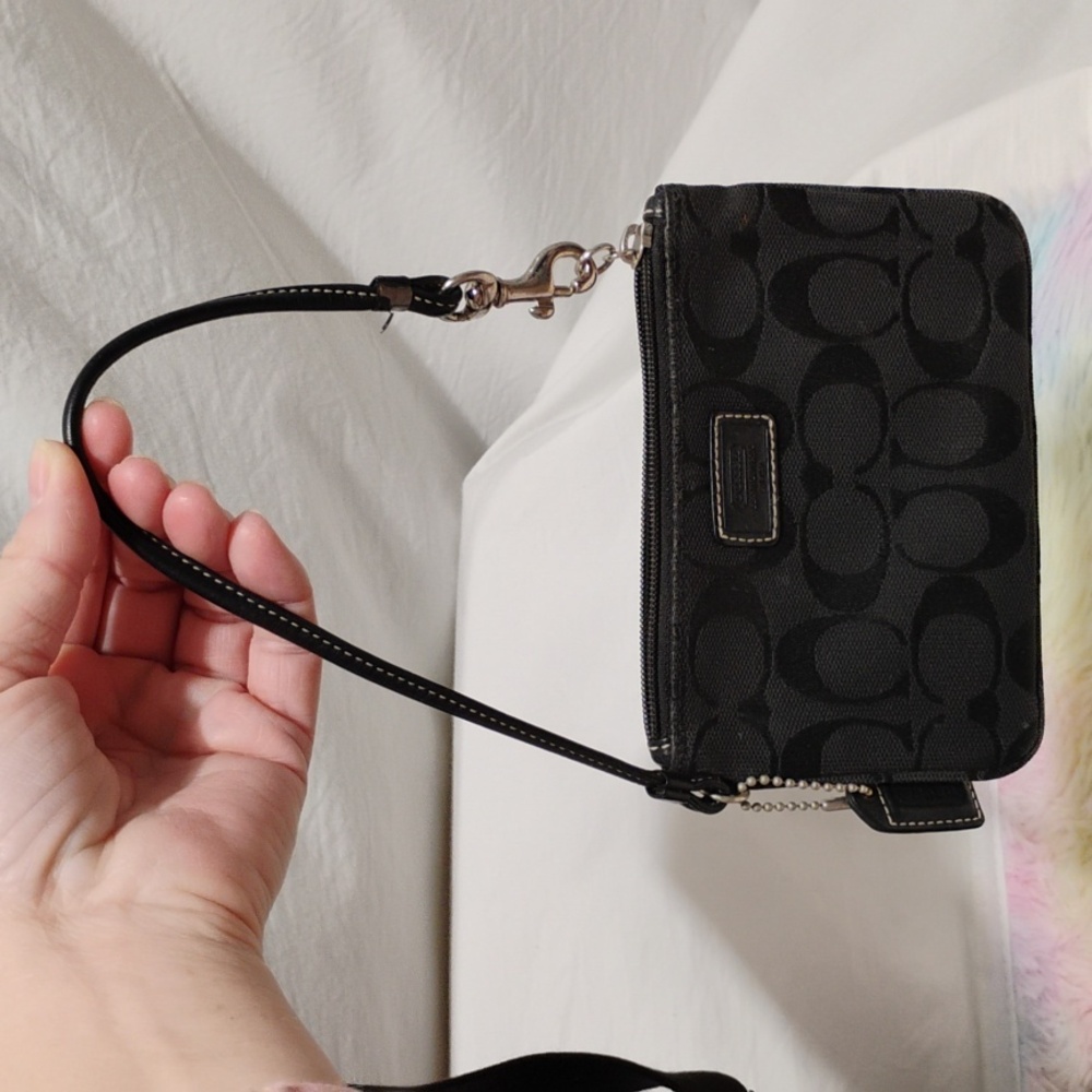 SALE! Coach Signature Print Vintage Crossbody Bag & Matching Mini Wristlet - Picture 5 of 16